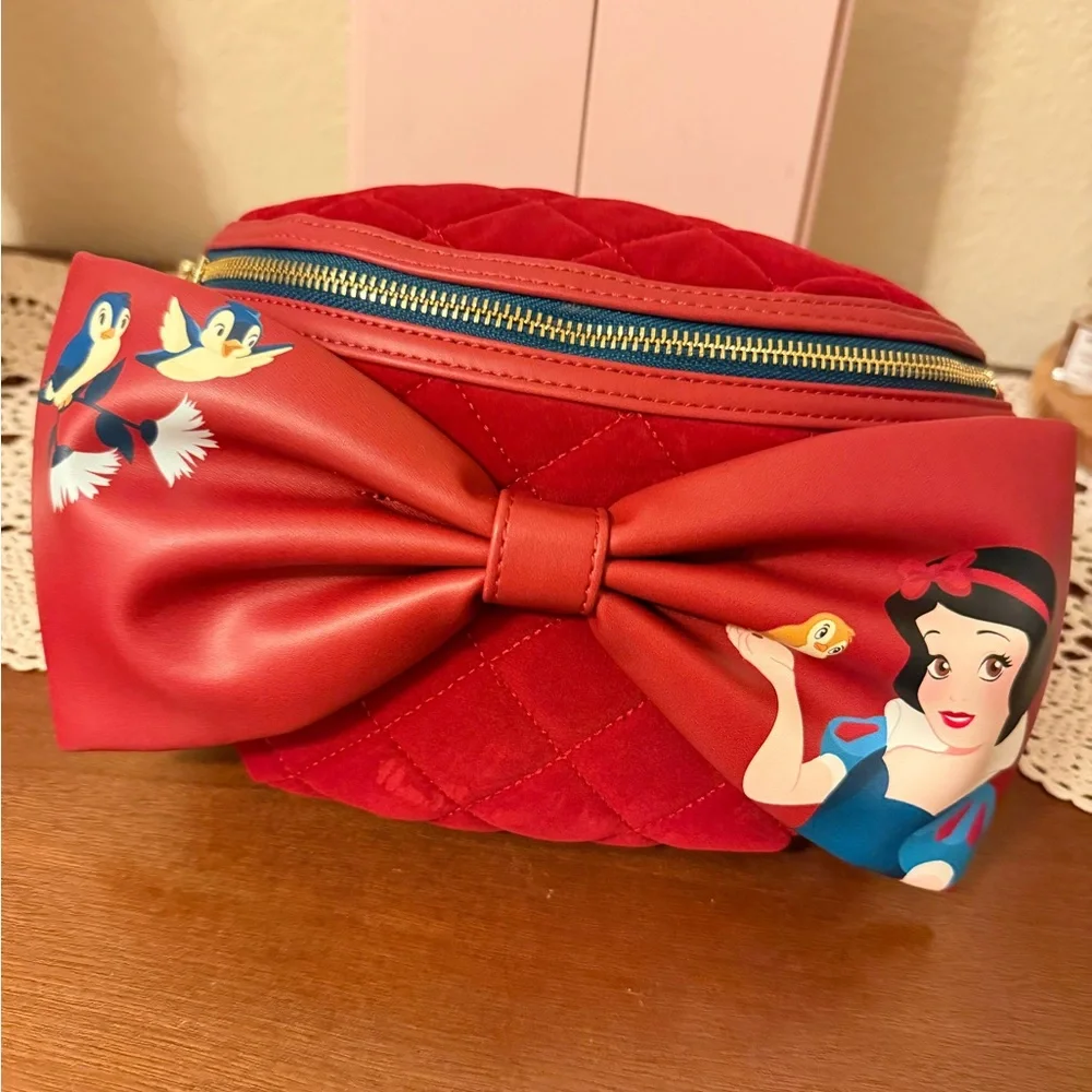 Snow White Red Quilted Loungefly Fanny with Bow - Picture 1 of 4